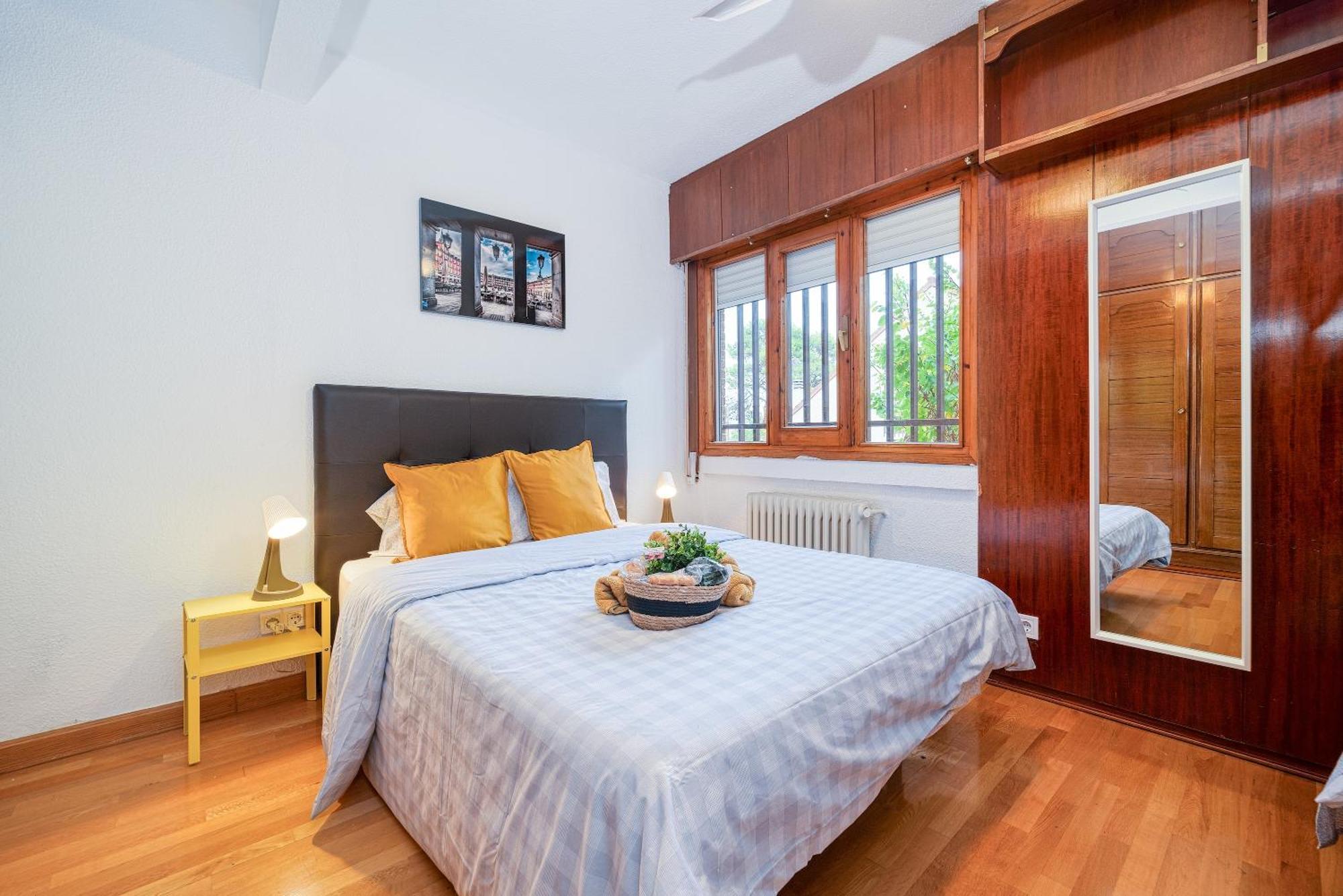 P Casacafe Madrid Calle Carlos Dubois 3 Экстерьер фото