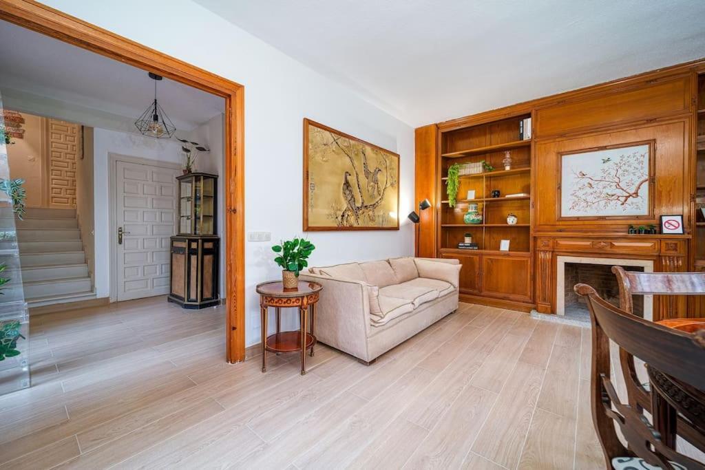 P Casacafe Madrid Calle Carlos Dubois 3 Экстерьер фото